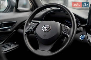 Внедорожник / Кроссовер Toyota C-HR EV 2021 в 
