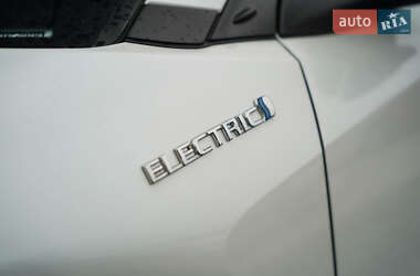 Внедорожник / Кроссовер Toyota C-HR EV 2021 в 