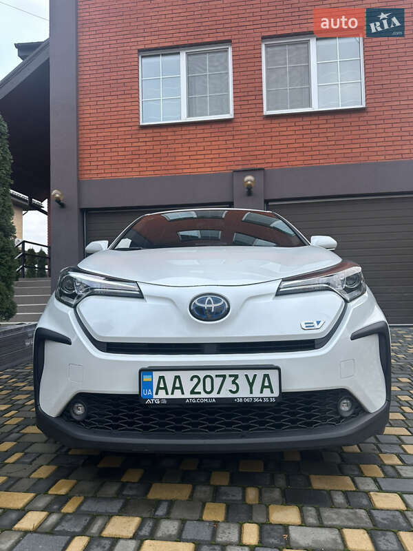 Позашляховик / Кросовер Toyota C-HR EV 2021 в Києві