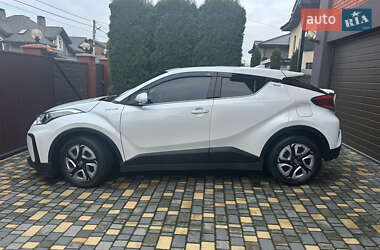 Позашляховик / Кросовер Toyota C-HR EV 2021 в Києві