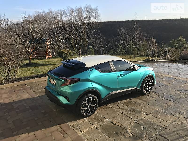 Хетчбек Toyota C-HR 2018 в Тернополі фото Хетчбек Toyota C-HR 2018 в Тернополі