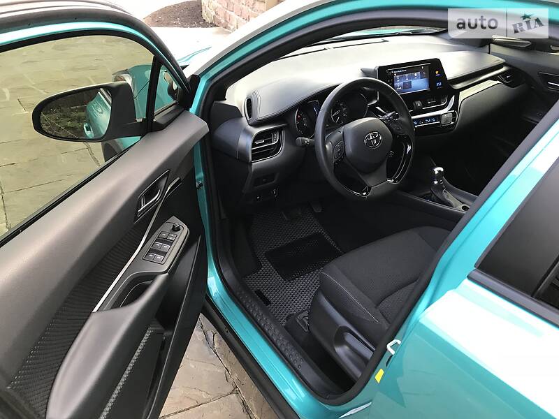 Хетчбек Toyota C-HR 2018 в Тернополі фото 14 Хетчбек Toyota C-HR 2018 в Тернополі