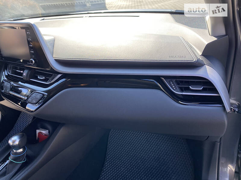 Позашляховик / Кросовер Toyota C-HR 2021 в Хмельницькому фото 16 Позашляховик / Кросовер Toyota C-HR 2021 в Хмельницькому