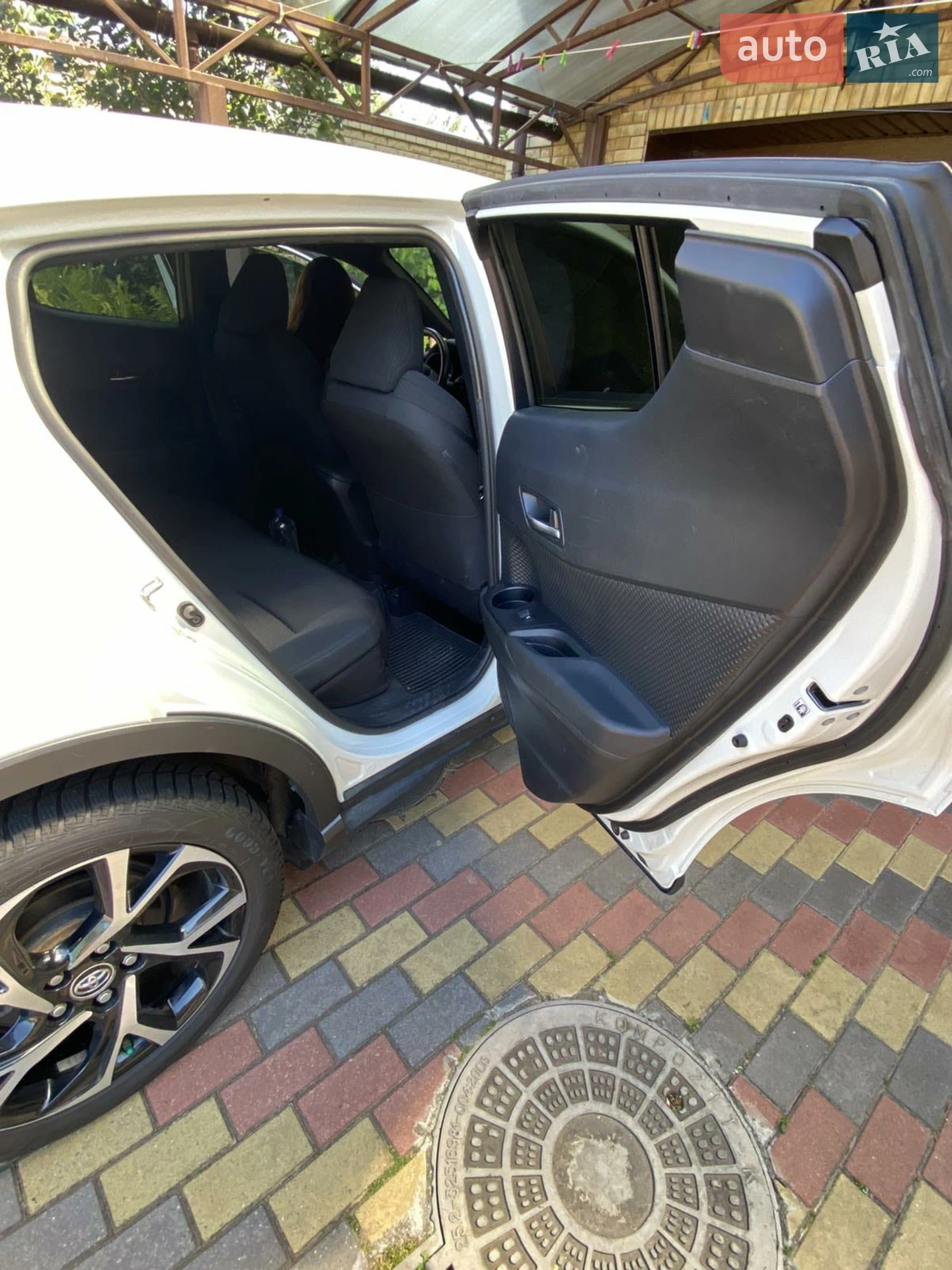2017 Toyota C-HR - мініатюра 5