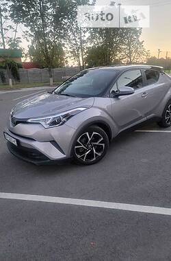 Хэтчбек Toyota C-HR 2018 в Мелитополе