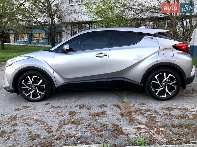 Позашляховик / Кросовер Toyota C-HR 2020 в Дніпрі фото 3 Позашляховик / Кросовер Toyota C-HR 2020 в Дніпрі