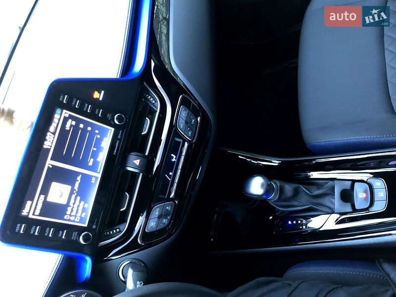 Позашляховик / Кросовер Toyota C-HR 2020 в Дніпрі фото 18 Позашляховик / Кросовер Toyota C-HR 2020 в Дніпрі