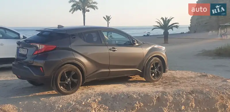 Toyota C-HR 2017