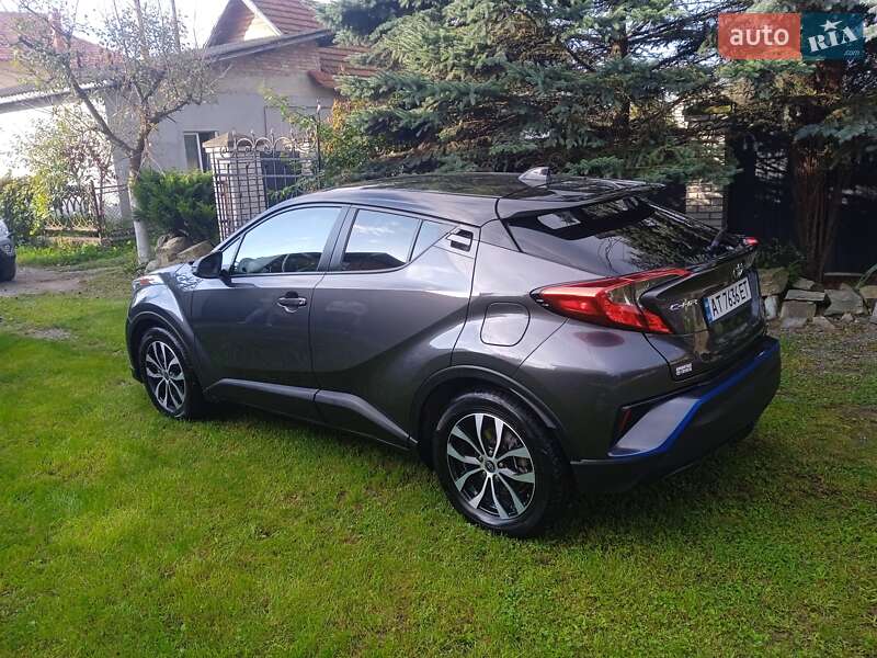Внедорожник / Кроссовер Toyota C-HR 2018 в Коломые фото 6 Внедорожник / Кроссовер Toyota C-HR 2018 в Коломые
