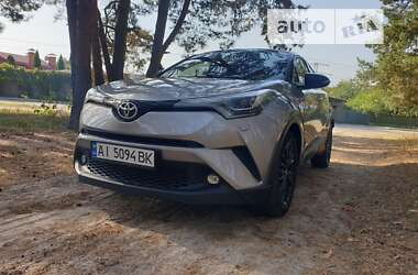 Позашляховик / Кросовер Toyota C-HR 2017 в Києві
