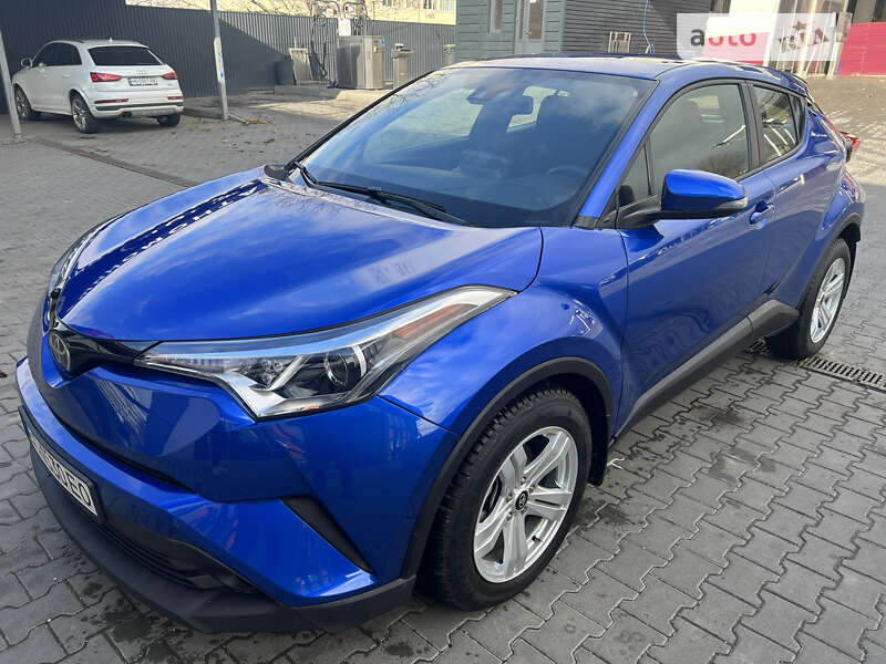 Позашляховик / Кросовер Toyota C-HR 2019 в Тернополі