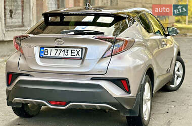 Внедорожник / Кроссовер Toyota C-HR 2016 в Горишних Плавнях