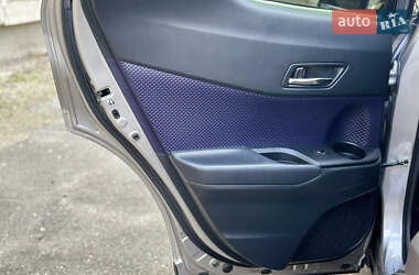 Внедорожник / Кроссовер Toyota C-HR 2016 в Горишних Плавнях