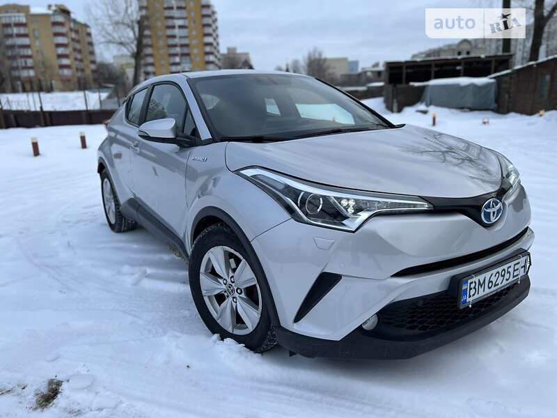 Позашляховик / Кросовер Toyota C-HR 2017 в Сумах