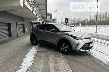 Внедорожник / Кроссовер Toyota C-HR 2020 в Киеве