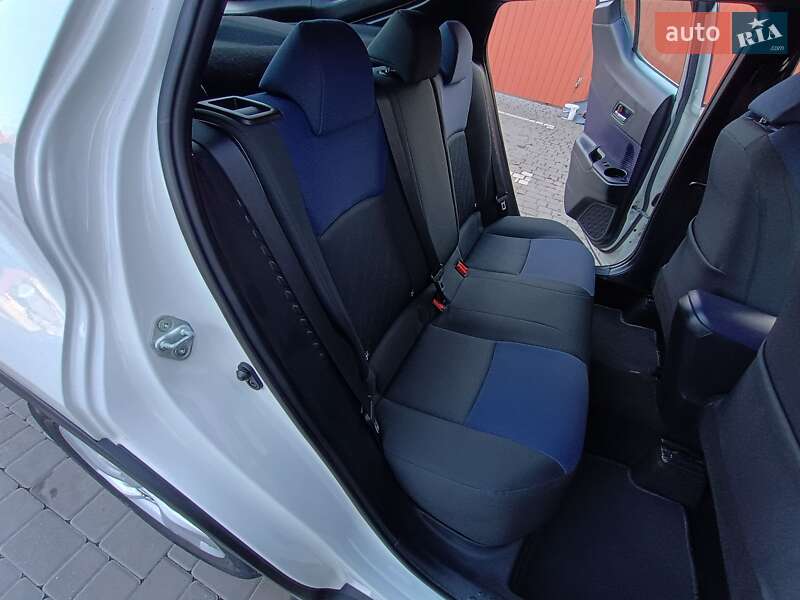 Внедорожник / Кроссовер Toyota C-HR 2016 в Измаиле