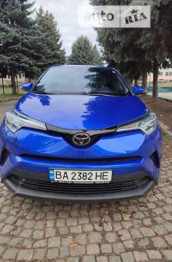 Внедорожник / Кроссовер Toyota C-HR 2019 в Кропивницком