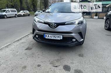 Позашляховик / Кросовер Toyota C-HR 2016 в Києві