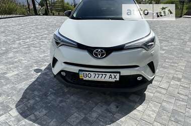 Внедорожник / Кроссовер Toyota C-HR 2018 в Тернополе