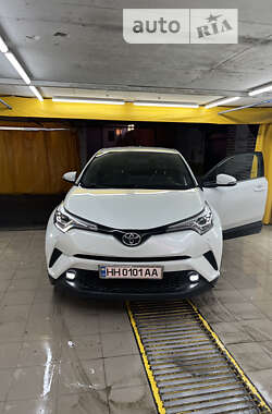 Внедорожник / Кроссовер Toyota C-HR 2016 в Одессе