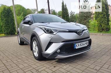 Внедорожник / Кроссовер Toyota C-HR 2016 в Киеве