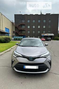 Внедорожник / Кроссовер Toyota C-HR 2021 в Киеве