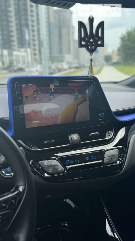 Внедорожник / Кроссовер Toyota C-HR 2021 в Киеве