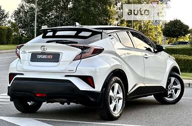 Позашляховик / Кросовер Toyota C-HR 2017 в Києві