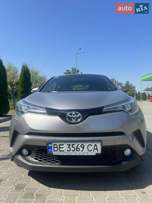 Позашляховик / Кросовер Toyota C-HR 2018 в Києві фото 2 Позашляховик / Кросовер Toyota C-HR 2018 в Києві