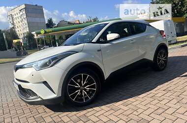 Внедорожник / Кроссовер Toyota C-HR 2017 в Киеве