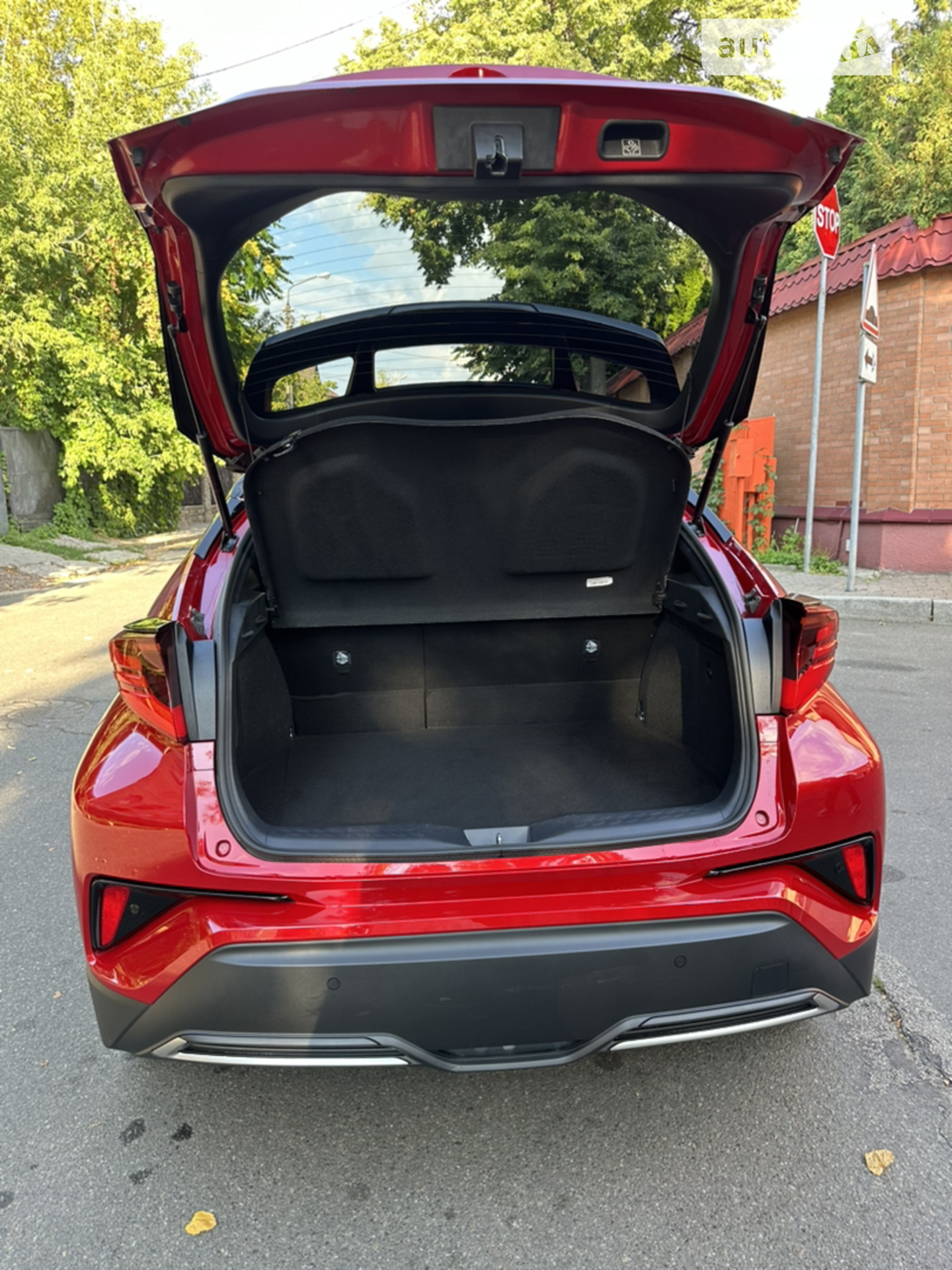 2022 Toyota C-HR - мініатюра 10