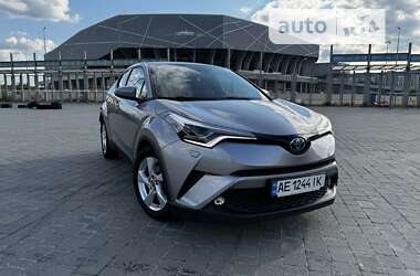 Позашляховик / Кросовер Toyota C-HR 2019 в Львові