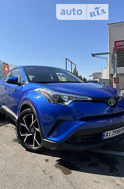 Внедорожник / Кроссовер Toyota C-HR 2019 в Киеве