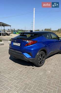 Позашляховик / Кросовер Toyota C-HR 2019 в Києві