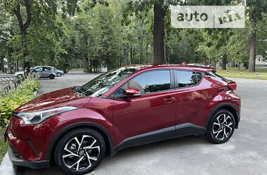 Внедорожник / Кроссовер Toyota C-HR 2017 в Киеве