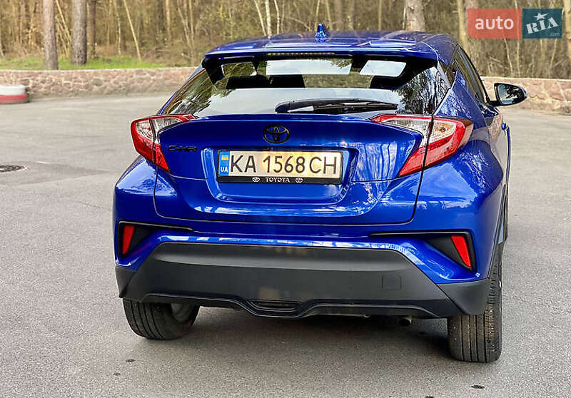 Внедорожник / Кроссовер Toyota C-HR 2020 в Киеве