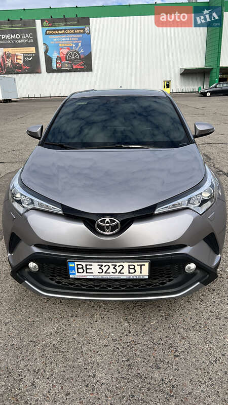Позашляховик / Кросовер Toyota C-HR 2016 в Миколаєві