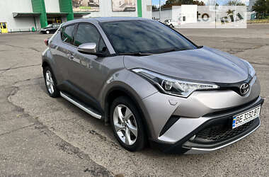 Внедорожник / Кроссовер Toyota C-HR 2016 в Николаеве