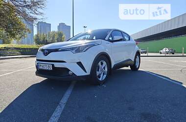 Позашляховик / Кросовер Toyota C-HR 2018 в Києві