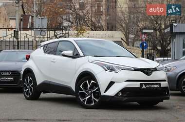 Внедорожник / Кроссовер Toyota C-HR 2019 в Киеве