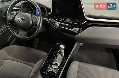 Позашляховик / Кросовер Toyota C-HR 2019 в Полтаві