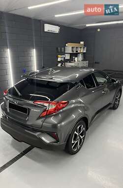 Позашляховик / Кросовер Toyota C-HR 2019 в Полтаві