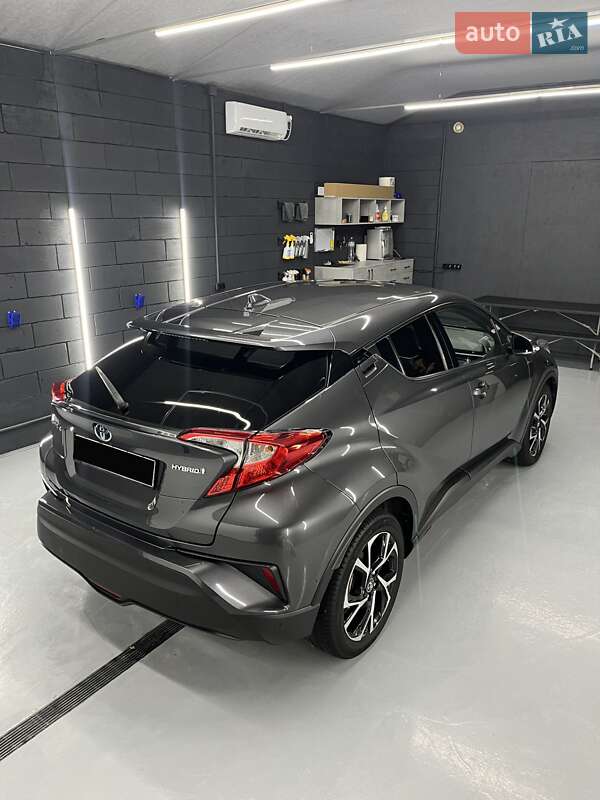 Внедорожник / Кроссовер Toyota C-HR 2019 в Полтаве фото 14 Внедорожник / Кроссовер Toyota C-HR 2019 в Полтаве