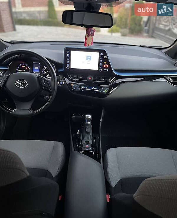 Внедорожник / Кроссовер Toyota C-HR 2019 в Львове