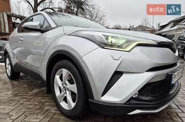 Позашляховик / Кросовер Toyota C-HR 2019 в Сумах