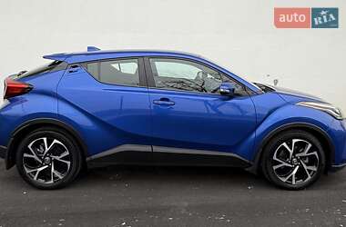 Внедорожник / Кроссовер Toyota C-HR 2020 в Киеве