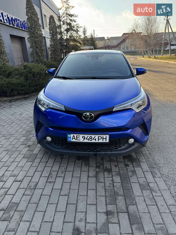 Позашляховик / Кросовер Toyota C-HR 2018 в Павлограді