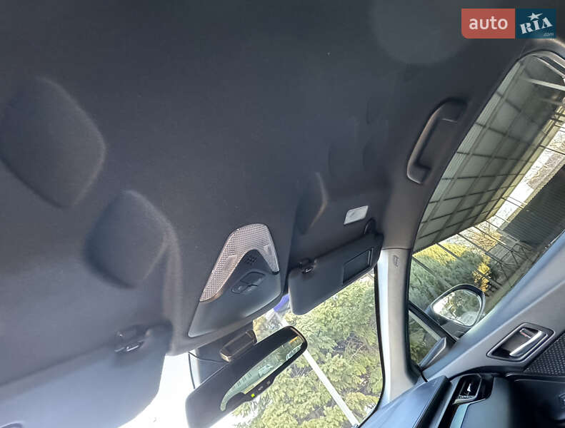 Позашляховик / Кросовер Toyota C-HR 2018 в Павлограді