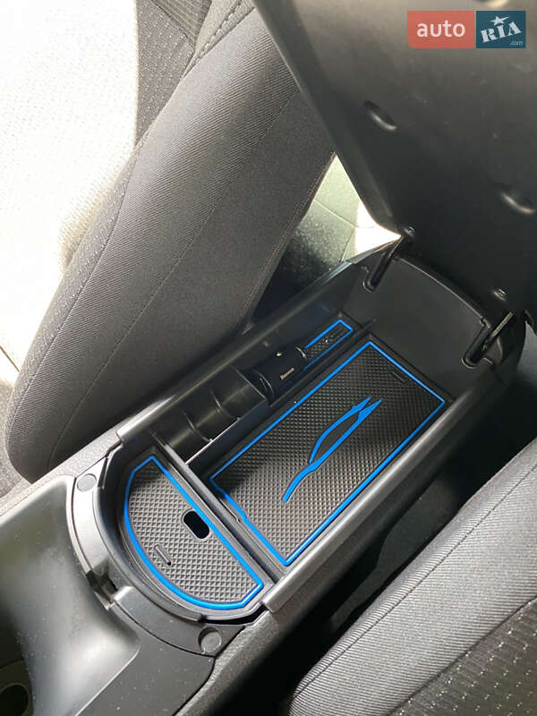 Позашляховик / Кросовер Toyota C-HR 2018 в Павлограді