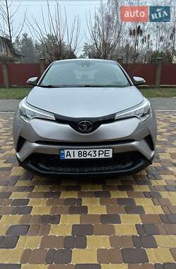 Позашляховик / Кросовер Toyota C-HR 2017 в Києві